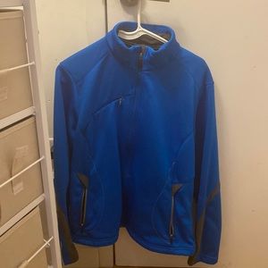 North End sport jacket.Very good for running.Comes with zipper pockets.